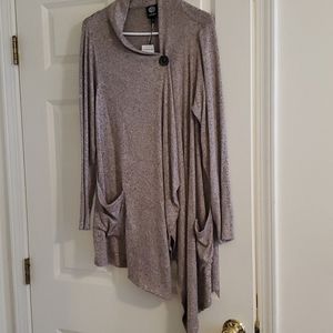 NWT Bobeau sweater, Size M